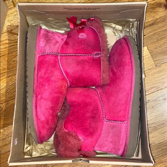 Pink uggs - Picture 2 of 5